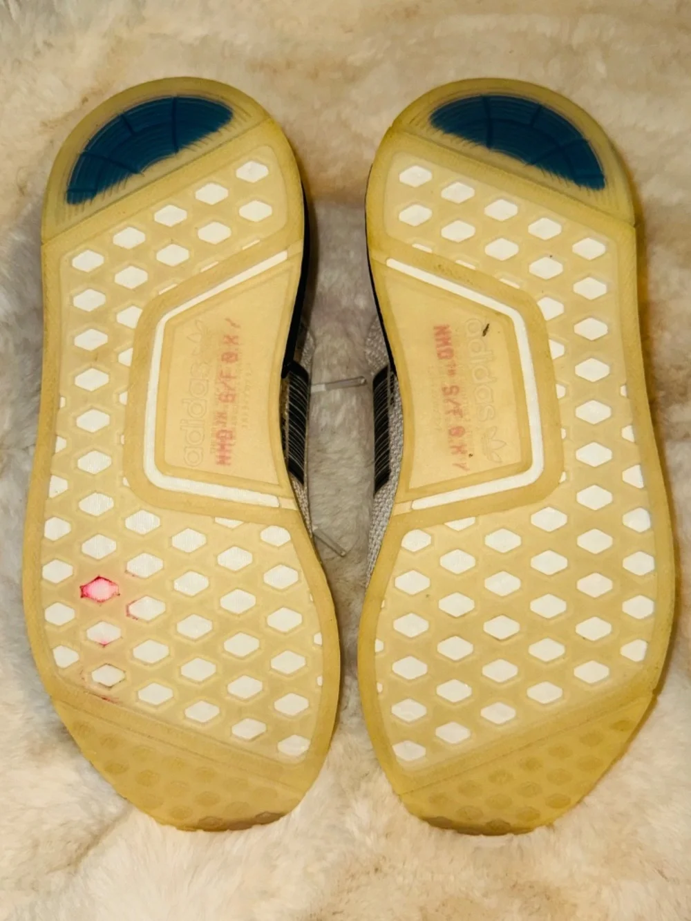 Womens Adidas NMD R1 Spectoo shoes